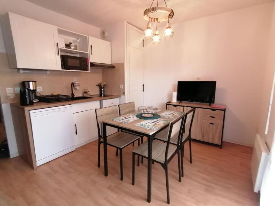 Appartement De La Marmotte Cendree, Dans Residence De Tourisme 3 Etoiles Lourdes Luaran gambar